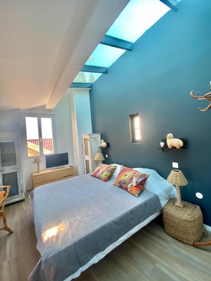 Les Nuits Etoilees, Studio Terrasse Apercu Mer, Tres Lumineux, Ac, 100M Du Port Sanary Exterior foto